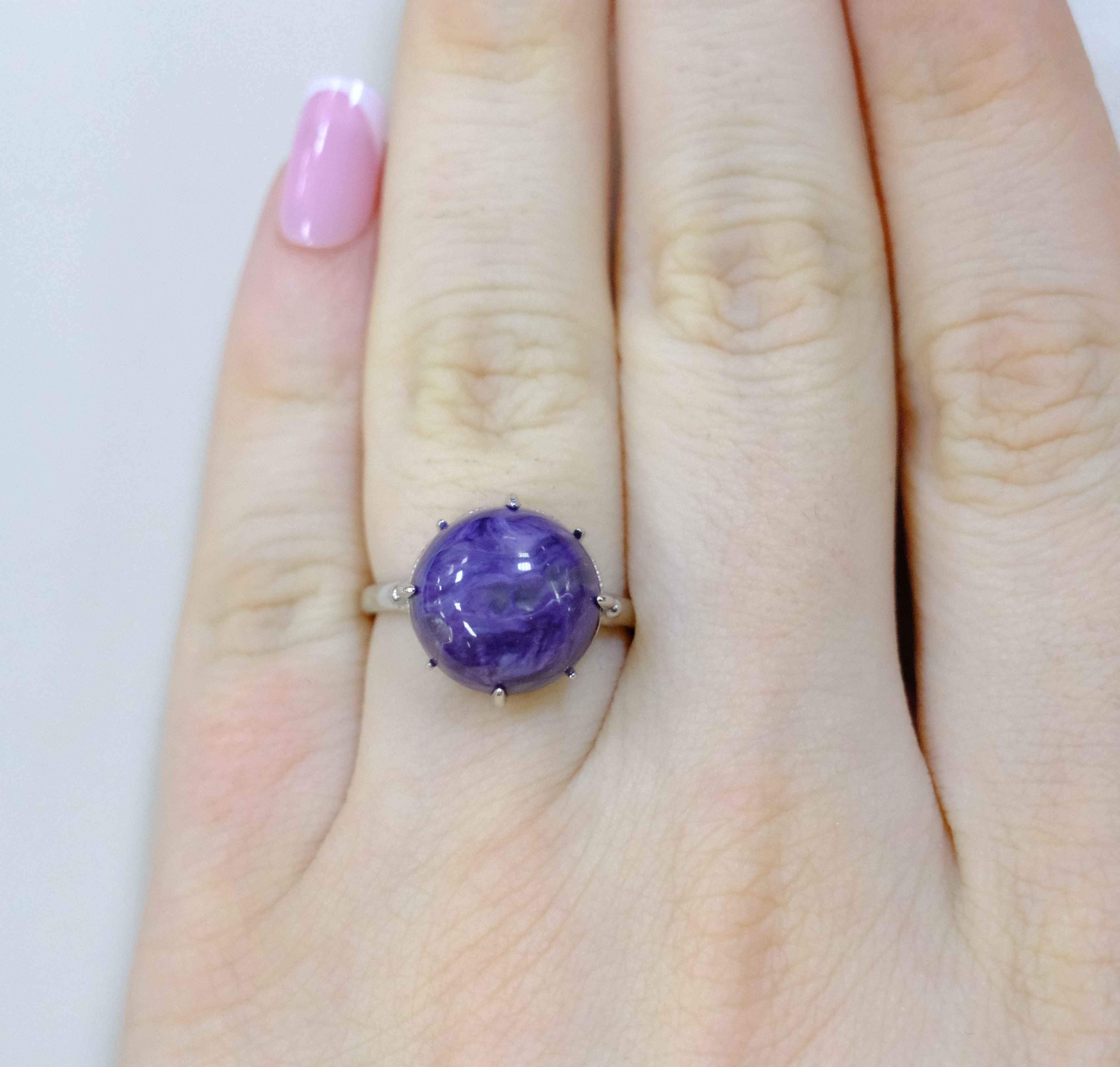 Серебряное кольцо с чароитом